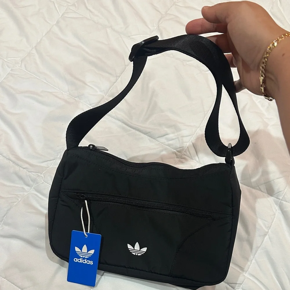NEW Adidas Black Crossbody Bag - Picture 5 of 8